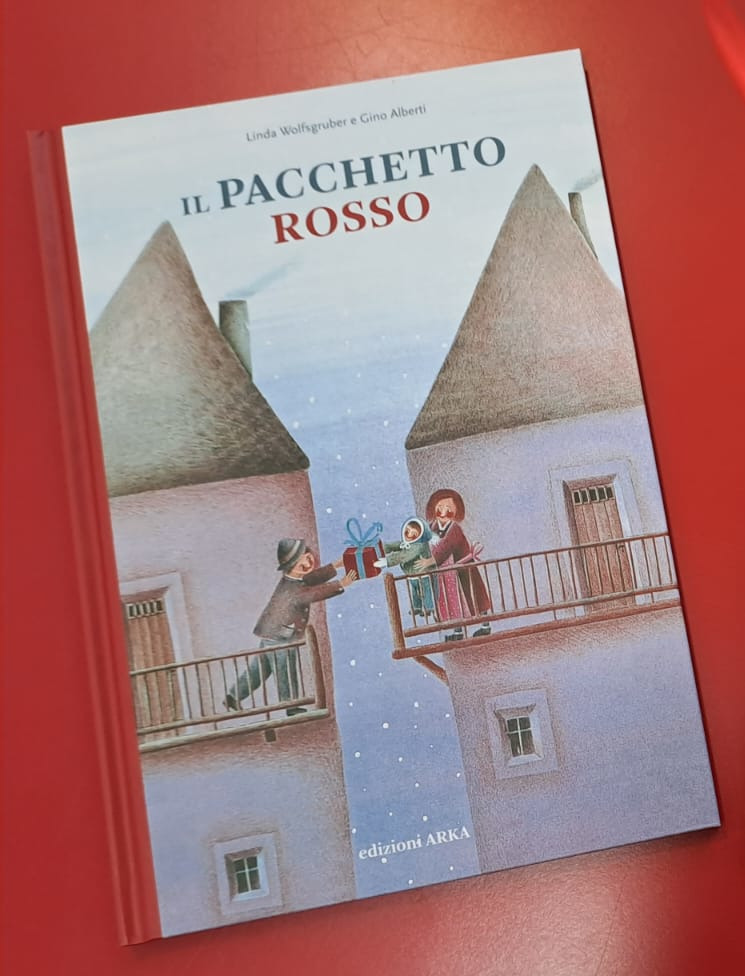 Il pacchetto rosso - Ti presento un libro